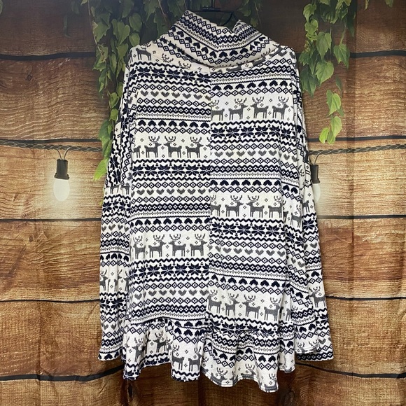 🦋NWOT Entro Holiday Sweater - Picture 2 of 5